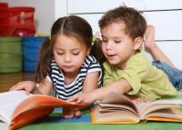 kids learning to read